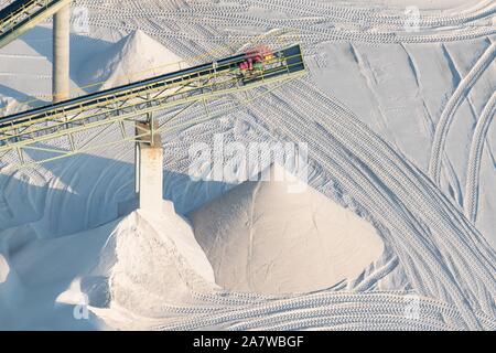 Carrière de sable de verre de la société Sklopisek Strelec dans le Paradis de Bohême en République tchèque. Banque D'Images