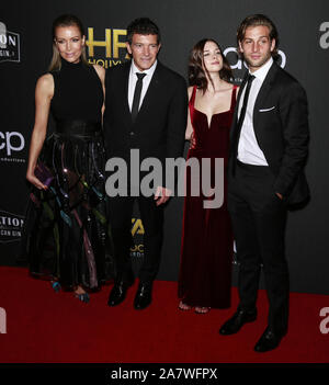 Los Angeles, Californie - Nov 03, 2019 : Nicole Kimpel ; Antonio Banderas ; Stella Banderas et Eli Meye assister à la 23e Hollywood Film Awards un Banque D'Images