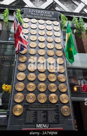 Un mur de la renommée à Liverpool, Royaume-Uni Banque D'Images
