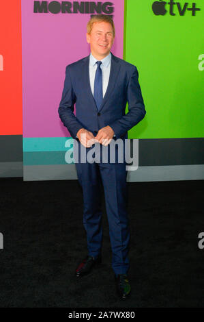 Pat Kiernan assiste à l'Apple TV +'s 'Le Matin Show' Première mondiale à David Geffen Hall à New York. Banque D'Images