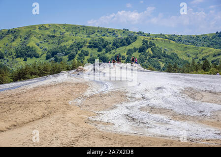 Vulcanii Noroiosi Paclele Mari - Berca volcans de boue réservation géologiques et botaniques dans Scortoasa commune, Roumanie Banque D'Images