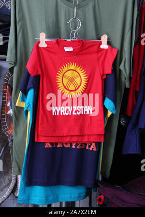 Souvenirs du Kirghizistan à la vente à Osh Bazar Banque D'Images