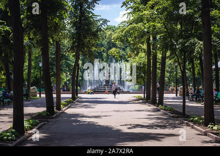 Ruelle de Central Park à Chisinau, capitale de la République de Moldova Banque D'Images