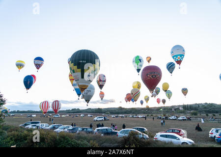 Maria de la Salud, Baleares / Espagne - Octobre 26, 2019 Description : les avis de vol, championnat d'événement. Ciel du matin. Banque D'Images