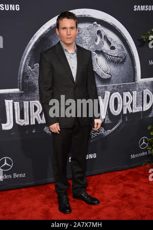 LOS ANGELES, CA - le 10 juin 2015 : Scénariste Derek Connolly lors de la première mondiale de son film 'Jurassic World' au Kodak Theater, Hollywood. © 2015 Paul Smith / Featureflash Banque D'Images