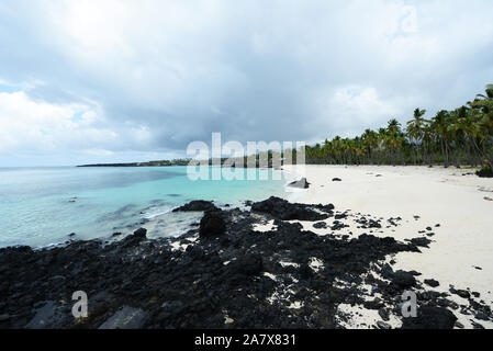 La belle plage de Mitsamiouli aux Comores. Banque D'Images