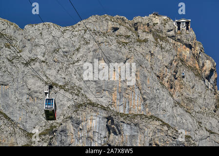 Le téléphérique de Fuente Dé situé dans la région de Liébana dans Picos de Europa et rejoint le point de vue El Cable., Cantabria, Spain, Europe Banque D'Images