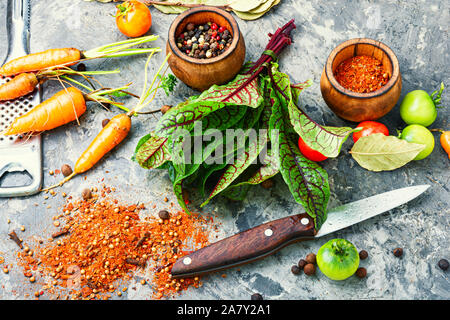 Ensemble de légumes crus frais pour le régime salade Salade de légumes.ingrédients.nourriture Banque D'Images