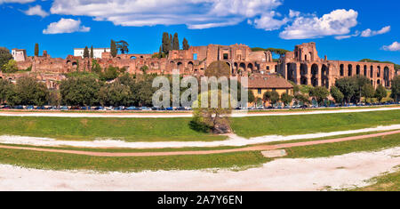 Le Circus Maximus et l'ancienne Rome landmarks vue panoramique, ville éternelle, Italie Banque D'Images