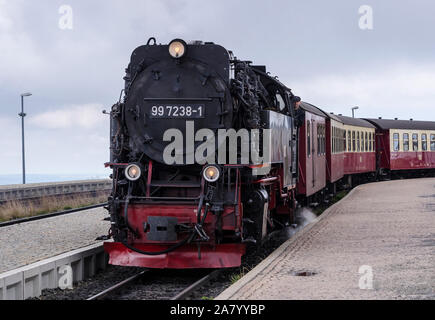 Dans Dampfeisenbahn Elend auf dem Weg zum Brocken Harz, Sachsen-Anhalt, Allemagne Banque D'Images