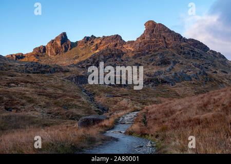 Lever de soleil sur Ben Arthur, le cordonnier Banque D'Images