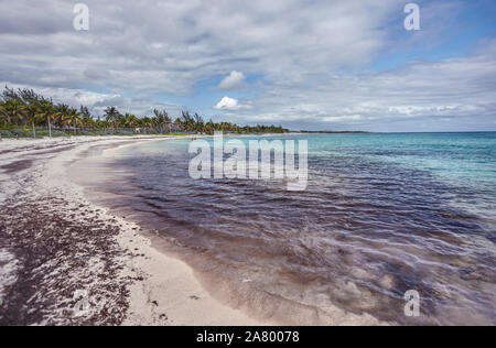 Plage et Mer d'azur à Xpu-Ha Banque D'Images