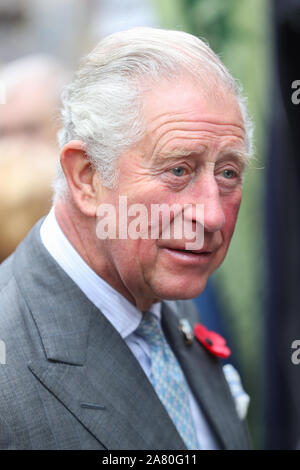 Le Prince de Galles lors d'une visite à Ross-on-Wye pour lancer officiellement le festival 2020 Gilpin, pour célébrer le rôle de la ville comme le lieu de naissance du tourisme britannique. PA Photo. Photo date : mardi 5 novembre 2019. Voir histoire PA Charles ROYAL. Crédit photo doit se lire : Chris Jackson/PA Wire Banque D'Images
