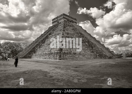 Chichen Itza pyramide en noir et blanc Banque D'Images