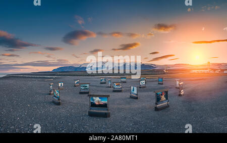 Exposition de photos en plein air, Jokulsarlon Glacial Lagoon, parc national du Vatnajökull, l'Islande, Site du patrimoine mondial de l'Unesco. Toutes les images par la glace professionnel Banque D'Images