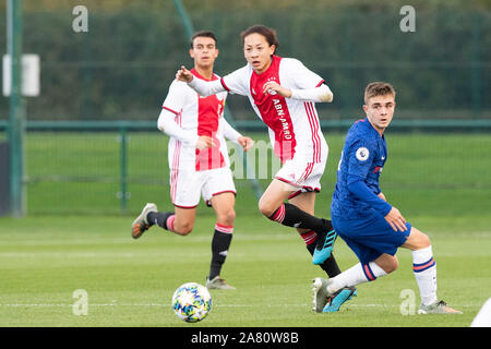 Cobham, Pays-Bas. 05Th Nov, 2019. 05-11-2019 Cobham COBHAM, Centre de formation, saison 2019/2020 Football Ligue des jeunes. Ajax U19 Fitz-Jim Kian joueur pendant le match Chelsea FC U19 - U19 Ajax : Crédit Photos Pro/Alamy Live News Banque D'Images