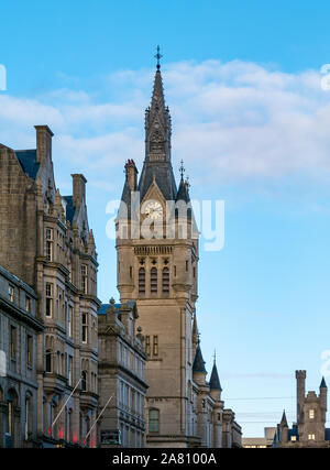 Style classique en granit par James Burn, Aberdeen Sheriff Court et tour de ville, Castle Street, Aberdeen, Écosse, Royaume-Uni Banque D'Images