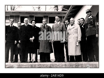 ADOLF HITLER DUKE & DUCHESSE WINDSOR le duc et la duchesse de Windsor viting Adolf Hitler le 22 octobre 1937, au Berghof, Berchtesgaden Obersalzberg Allemagne Banque D'Images