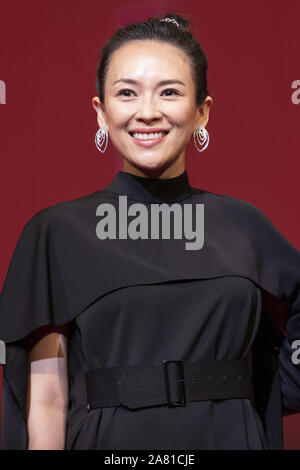 Le 5 novembre 2019, Tokyo, Japon : l'actrice chinoise Zhang Ziyi assiste à la cérémonie de clôture de la 32e Tokyo International Film Festival (TIFF) au Tokyo International Forum de Yurakucho. Le 32e Festival International du Film de Tokyo est l'un des plus grands festivals du film en Asie et les amateurs de films peuvent s'approcher et à l'étranger fonctionne mieux avec les réalisateurs japonais au cours de la phase d'accueil. Le format TIFF est le seul festival japonais accrédité par la Fédération internationale des associations de producteurs de films (Image Crédit : © Rodrigo Reyes Marin/Zuma sur le fil) Banque D'Images