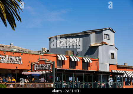 La trémie à poissons restaurant, MacAbee Beach, Cannery Row, Monterey, Californie, États-Unis d'Amérique. Banque D'Images