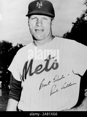 Richie Ashburn était une star de baseball dans la ligue nationale dans les années 1950 et 1960 qui a été élu au Temple de la renommée de la MLB. Banque D'Images