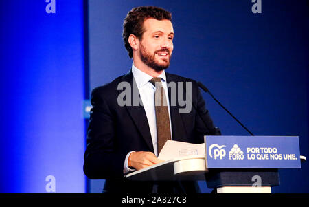 Oviedo, Espagne. 5 novembre, 2019. Pablo Casado, politique espagnol et leader du parti politique conservateur du Parti populaire '' (PP), parle pendant un discours du parti durant la campagne électorale de novembre 2019 élections générales espagnoles, au Prince Felipe Auditorium le 5 novembre 2019 à Oviedo, Espagne. ©david Gato/Alamy Live News Banque D'Images