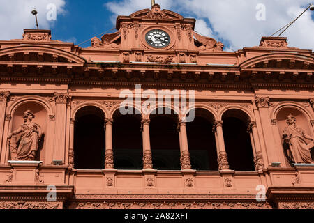 La Casa Rosada (Maison Rose) également connu sous le nom de Government House (Casa de Gobierno) est la Executive Mansion et bureau du président de l'Argentine. Buen Banque D'Images