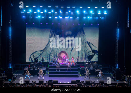 Dublin, Irlande. 05Th Nov, 2019. Christina Aguilera joue sur scène à un spectacle à guichets fermés au cours de la visite à l'arène 3X à Dublin. Credit : SOPA/Alamy Images Limited Live News Banque D'Images