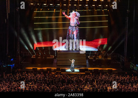Dublin, Irlande. 05Th Nov, 2019. Christina Aguilera joue sur scène à un spectacle à guichets fermés au cours de la visite à l'arène 3X à Dublin. Credit : SOPA/Alamy Images Limited Live News Banque D'Images