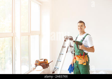 Avec des outils d'électricien en nouvelle appartement vide Banque D'Images