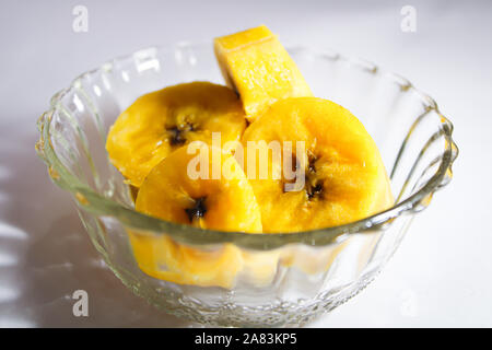 Les bananes cuites à la vapeur une recette ayurvédique jaune fruits Banque D'Images