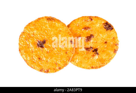 Biscuit de riz japonais cracker isolé sur fond blanc Banque D'Images