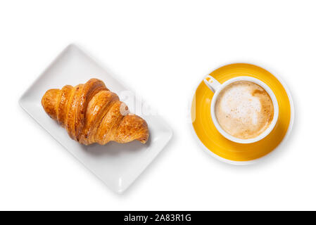 Tasse de café et de croissants, isolé sur fond blanc Banque D'Images