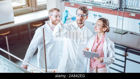 Faire de la science Les scientifiques Banque D'Images