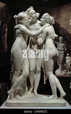 Les trois grâces par Antonio Canova (1757-1822) est une sculpture néoclassique, dans le marbre, de la mythologique trois oeuvres de bienfaisance, filles de Zeus, de gauche à droite, Euphrosyne, Aglaea et Thalia, grec, italien, en Italie. Banque D'Images