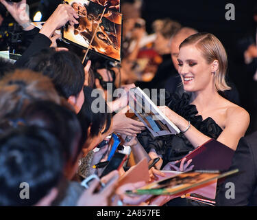 Tokyo, Japon. 06 Nov, 2019. Mackenzie Davis actrice assiste à la première mondiale au Japon pour le film "Terminator : sombre destin' à Tokyo, Japon le mercredi, Novembre 6, 2019. Ce film ouvre le 8 Novembre au Japon. Photo par Keizo MORI/UPI UPI : Crédit/Alamy Live News Banque D'Images