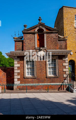 Maison de la porte de la trinité Alms maisons sur le Mile End Road London Banque D'Images