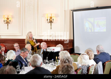 Procéder à l'Akroyd Déjeuner littéraire Oldie 05/11/19 Banque D'Images