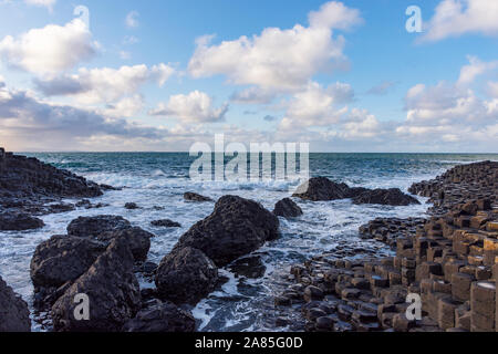 Giant's Causeway vue de l'après-midi, Nord de l'Irlande, Royaume-Uni Banque D'Images