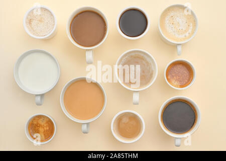 Différents types de café tasses en vue de dessus Banque D'Images