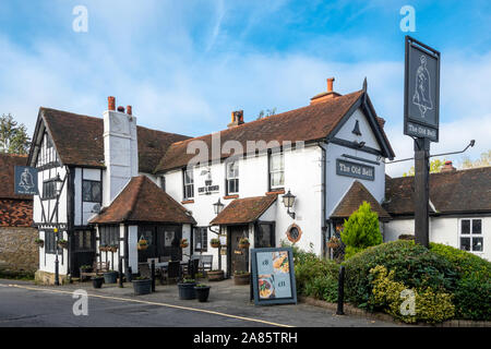 L'ancien clocher dans le vieux pub Oxted, Surrey, UK Banque D'Images