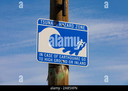 Zone de danger "Tsunami" panneau d'avertissement, Monterey, Californie, États-Unis d'Amérique. Banque D'Images