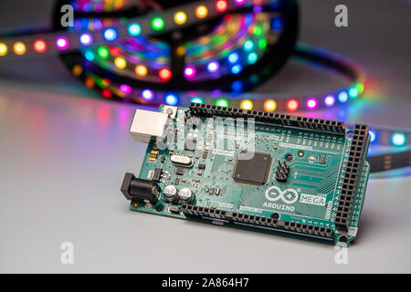 Arduino Mega2560 affiche avec bande de LED. Banque D'Images