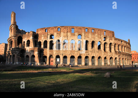 Colisée à Rome, Italie. En début de soirée Banque D'Images