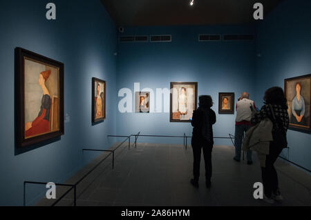 Lors de l'exposition 'Modigliani et l'aventure de Montparnasse' à la 'Museo della Città' dans la Piazza del Luogo Pio, Livourne. Secteur de Modigliani Banque D'Images