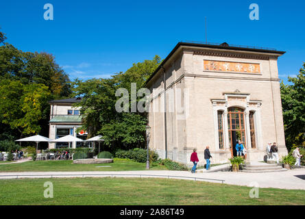 Trinkhalle Cafe dans les jardins au Kurhaus Baden Baden dans la Forêt Noire, au sud-ouest de l'Europe Allemagne Banque D'Images