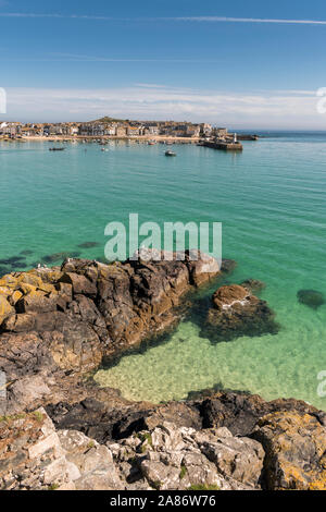 L'été dans la célèbre station balnéaire de St Ives, Cornwall. Banque D'Images