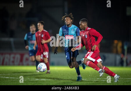 High Wycombe, Royaume-Uni. 05Th Nov, 2019. Rolando Aarons (prêté par Newcastle United) de Wycombe Wanderers pendant le match de groupe Le Trophée Leasing.com entre Wycombe Wanderers et Fulham U21 à Adams Park, High Wycombe, en Angleterre, le 5 novembre 2019. Photo par Andy Rowland. Credit : premier Media Images/Alamy Live News Banque D'Images