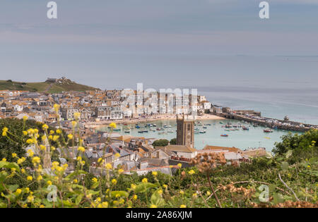 L'été dans la célèbre station balnéaire de St Ives, Cornwall. Banque D'Images