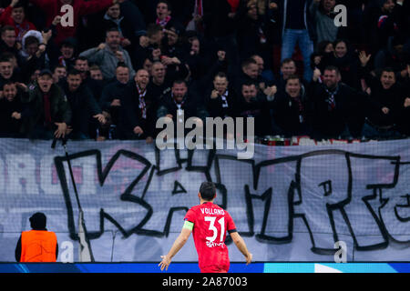 Leverkusen, Allemagne. 06 Nov, 2019. Football : Ligue des Champions, le Bayer Leverkusen - Atletico Madrid, phase Groupe, Groupe D, Journée 4. Leverkusen's Kevin Volland est heureux de son 2:0. Crédit : Rolf Vennenbernd/dpa/Alamy Live News Banque D'Images